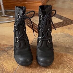 Sorel Black Lace-Up Boots
